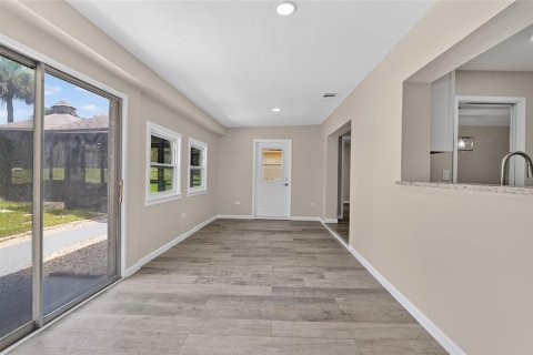 Villa ou maison à vendre à Apopka, Floride: 4 chambres, 195.47 m2 № 2208552 - photo 28