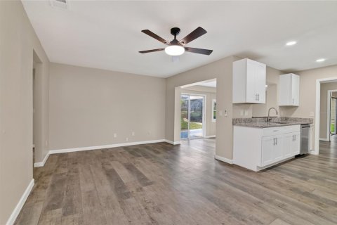 Villa ou maison à vendre à Apopka, Floride: 4 chambres, 195.47 m2 № 2208552 - photo 25