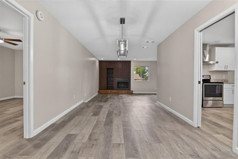Villa ou maison à vendre à Apopka, Floride: 4 chambres, 195.47 m2 № 2208552 - photo 17