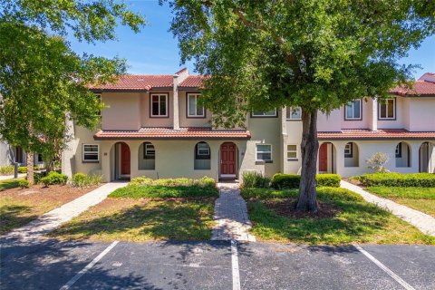 Adosado en venta en Kissimmee, Florida, 2 dormitorios, 97.73 m2 № 2166562 - foto 2