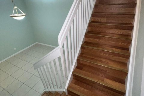 Townhouse in Lauderdale Lakes, Florida 2 bedrooms, 146.23 sq.m. № 2254509 - photo 9