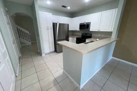 Townhouse in Lauderdale Lakes, Florida 2 bedrooms, 146.23 sq.m. № 2254509 - photo 5