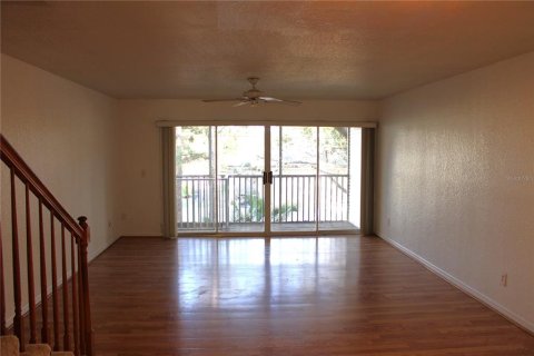 Townhouse in Seminole, Florida 3 bedrooms, 201.97 sq.m. № 1589971 - photo 13