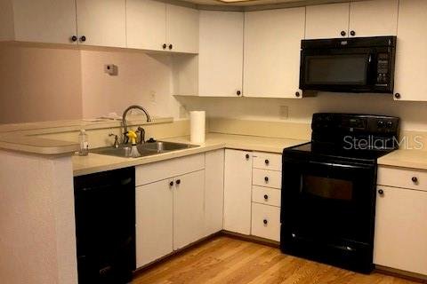 Townhouse in Seminole, Florida 3 bedrooms, 201.97 sq.m. № 1589971 - photo 9