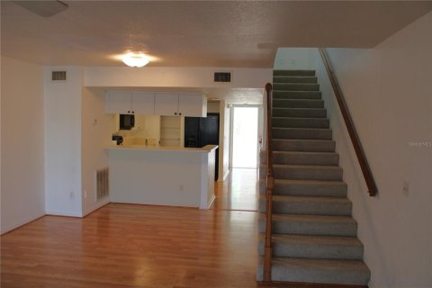 Townhouse in Seminole, Florida 3 bedrooms, 201.97 sq.m. № 1589971 - photo 16