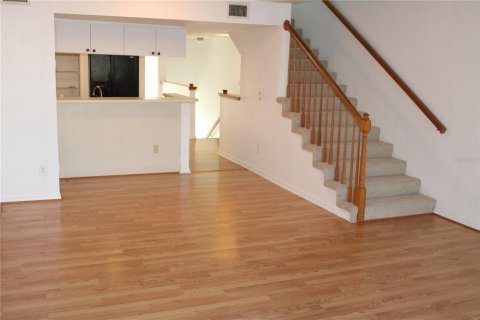 Townhouse in Seminole, Florida 3 bedrooms, 201.97 sq.m. № 1589971 - photo 15