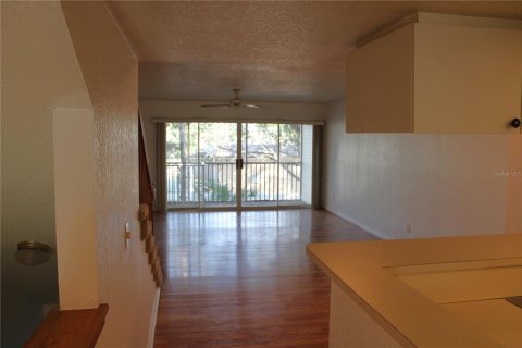 Townhouse in Seminole, Florida 3 bedrooms, 201.97 sq.m. № 1589971 - photo 3