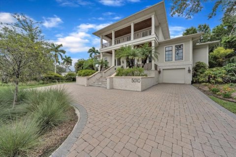 House in Tampa, Florida 5 bedrooms, 380.25 sq.m. № 1837597 - photo 6