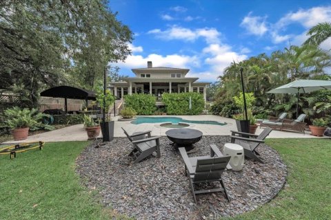 House in Tampa, Florida 5 bedrooms, 380.25 sq.m. № 1837597 - photo 5