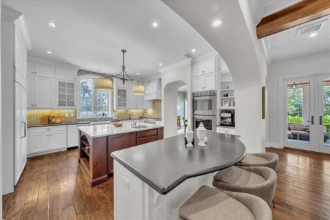 House in Tampa, Florida 5 bedrooms, 380.25 sq.m. № 1837597 - photo 16