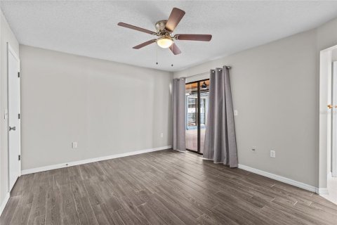 House in Sarasota, Florida 3 bedrooms, 132.11 sq.m. № 2258702 - photo 19