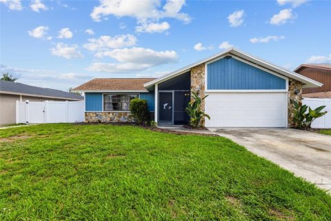 House in Sarasota, Florida 3 bedrooms, 132.11 sq.m. № 2258702