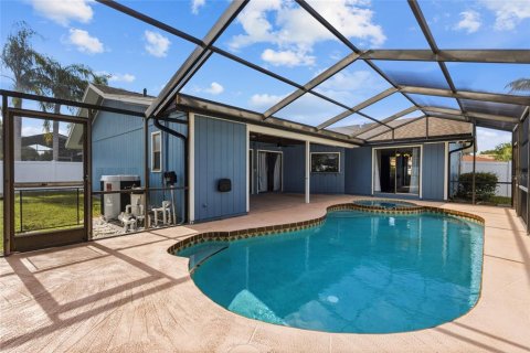 House in Sarasota, Florida 3 bedrooms, 132.11 sq.m. № 2258702 - photo 5