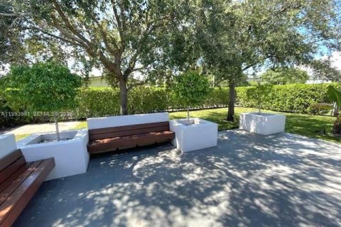 Снять в аренду виллу или дом в Хайалиа, Флорида 3 спальни, 143.07м2, № 2058484 - фото 9