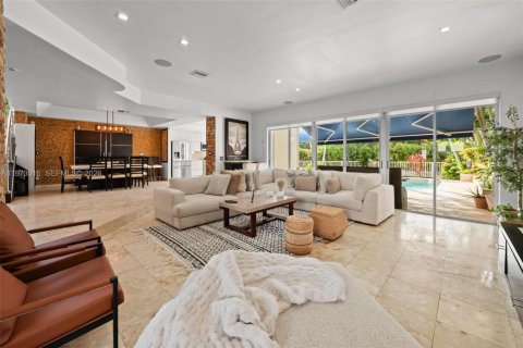 Villa ou maison à vendre à Doral, Floride: 4 chambres, 248.51 m2 № 2036207 - photo 6