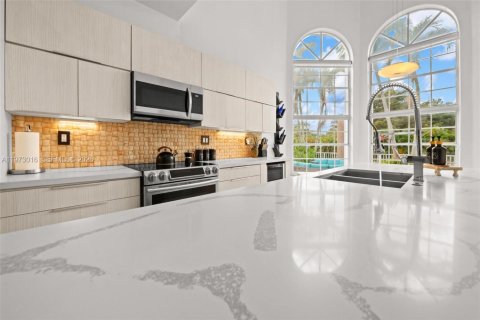 Villa ou maison à vendre à Doral, Floride: 4 chambres, 248.51 m2 № 2036207 - photo 7