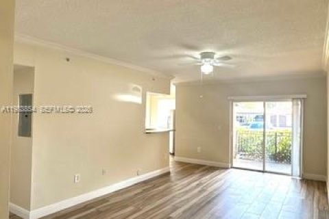 Copropriété à louer à Pembroke Pines, Floride: 2 chambres, 104.98 m2 № 2049123 - photo 6