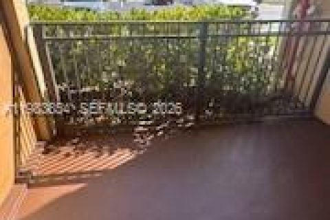 Copropriété à louer à Pembroke Pines, Floride: 2 chambres, 104.98 m2 № 2049123 - photo 7