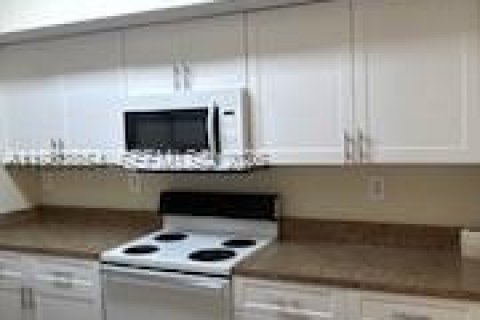 Copropriété à louer à Pembroke Pines, Floride: 2 chambres, 104.98 m2 № 2049123 - photo 9