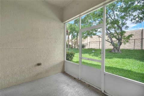 Condo in Miramar, Florida, 3 bedrooms  № 1781534 - photo 11