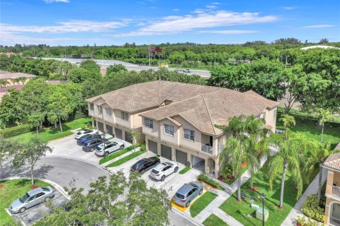 Condo in Miramar, Florida, 3 bedrooms  № 1781534 - photo 29