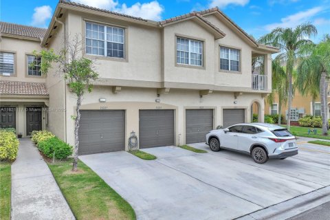 Condo in Miramar, Florida, 3 bedrooms  № 1781534 - photo 25
