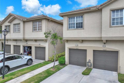 Condo in Miramar, Florida, 3 bedrooms  № 1781534 - photo 24