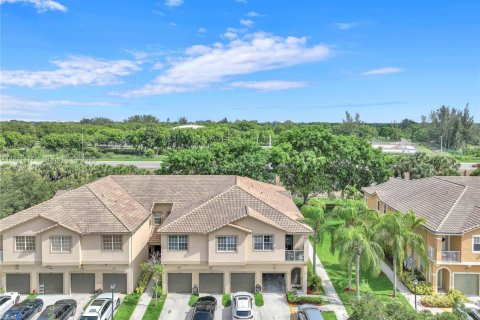 Condo in Miramar, Florida, 3 bedrooms  № 1781534 - photo 27