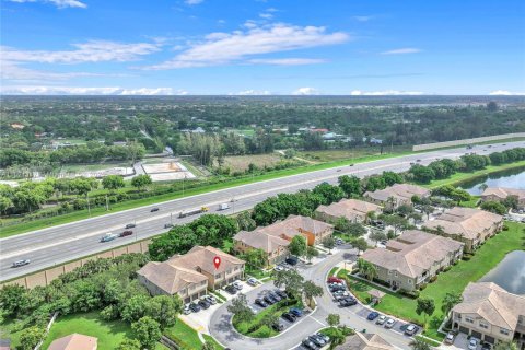 Condo in Miramar, Florida, 3 bedrooms  № 1781534 - photo 9