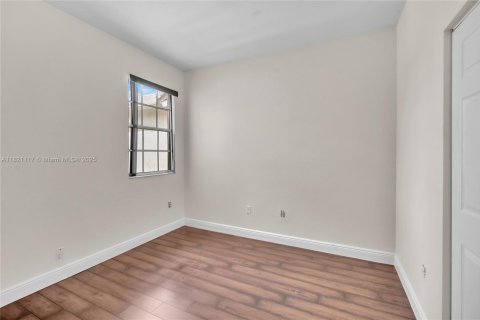 Condo in Miramar, Florida, 3 bedrooms  № 1781534 - photo 17