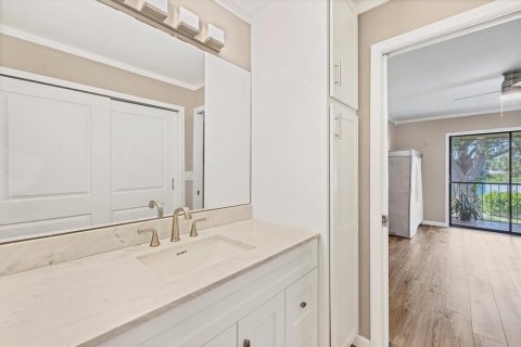 Condo in Englewood, Florida, 2 bedrooms  № 1784887 - photo 19