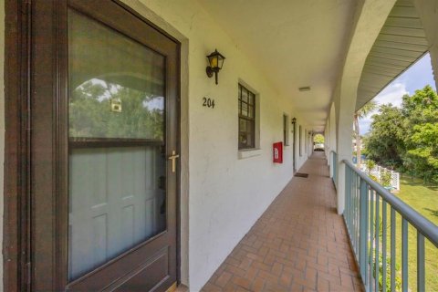 Condo in Englewood, Florida, 2 bedrooms  № 1784887 - photo 3