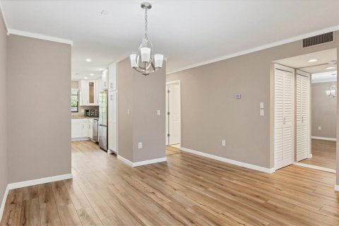 Condo in Englewood, Florida, 2 bedrooms  № 1784887 - photo 13