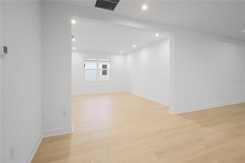 Villa ou maison à vendre à Tavares, Floride: 3 chambres, 257.9 m2 № 2230140 - photo 3