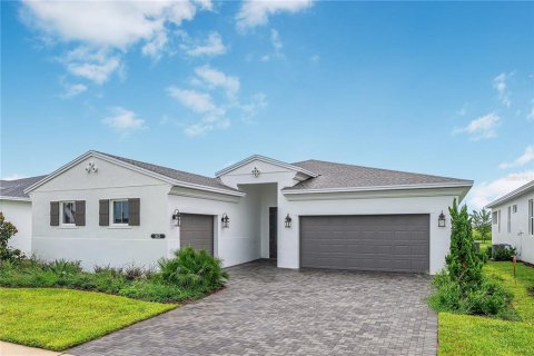 House in Tavares, Florida 3 bedrooms, 257.9 sq.m. № 2230140