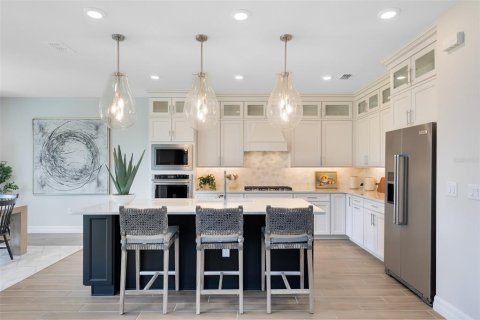 Casa en venta en Orlando, Florida, 5 dormitorios, 336.03 m2 № 1919243 - foto 16