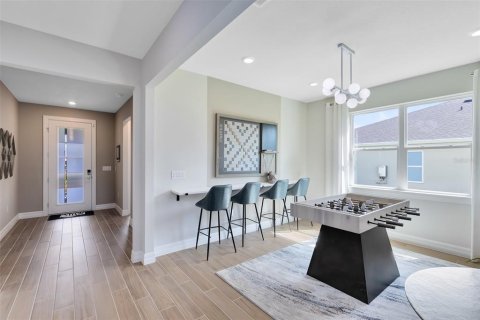 Casa en venta en Orlando, Florida, 5 dormitorios, 336.03 m2 № 1919243 - foto 8