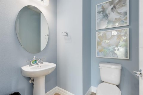 Casa en venta en Orlando, Florida, 5 dormitorios, 336.03 m2 № 1919243 - foto 20
