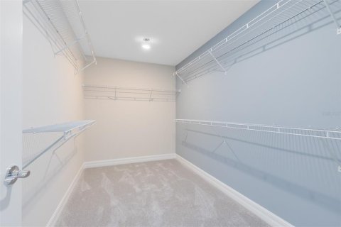 Casa en venta en Orlando, Florida, 5 dormitorios, 336.03 m2 № 1919243 - foto 28
