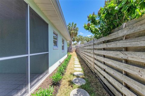 Villa ou maison à vendre à Sarasota, Floride: 3 chambres, 154.5 m2 № 1628949 - photo 11