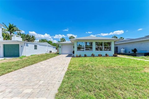Villa ou maison à vendre à Sarasota, Floride: 3 chambres, 154.5 m2 № 1628949 - photo 2