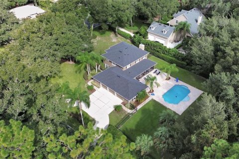 House in DeLand, Florida 5 bedrooms, 293.01 sq.m. № 1912638 - photo 4