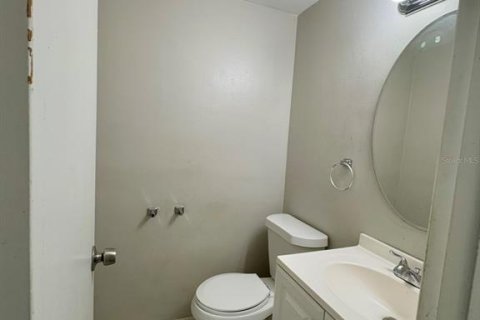 House in Port Richey, Florida 3 bedrooms, 99.41 sq.m. № 1910390 - photo 11