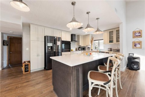 Casa en alquiler en Redington Shores, Florida, 4 dormitorios, 220.55 m2 № 2101746 - foto 10