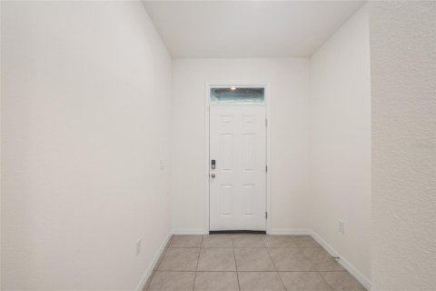 Townhouse in Wesley Chapel, Florida 3 bedrooms, 155.43 sq.m. № 1901252 - photo 4