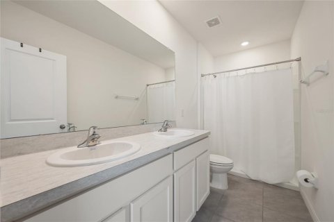 Townhouse in Wesley Chapel, Florida 3 bedrooms, 155.43 sq.m. № 1901252 - photo 15