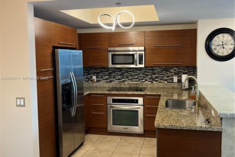 Copropriété à louer à Sunrise, Floride: 2 chambres, 108.23 m2 № 2257409 - photo 6