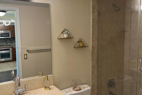 Copropriété à louer à Sunrise, Floride: 2 chambres, 108.23 m2 № 2257409 - photo 13