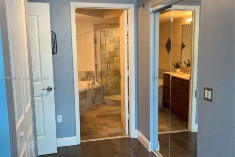 Copropriété à louer à Sunrise, Floride: 2 chambres, 108.23 m2 № 2257409 - photo 9