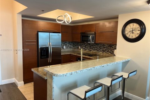 Copropriété à louer à Sunrise, Floride: 2 chambres, 108.23 m2 № 2257409 - photo 7